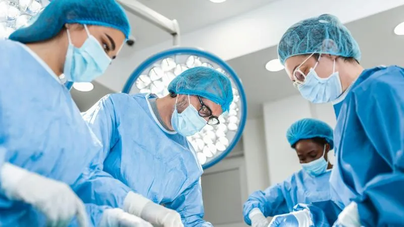 Médecine de soins intensifs