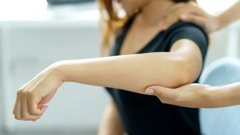 Chirurgie de lifting des bras - Brachioplastie